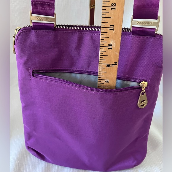 BAGGALLINI Crossbody 2 Pc Set NWT Vibrant Purple Gold Hardware Turn Lock Zipper - Picture 9 of 16